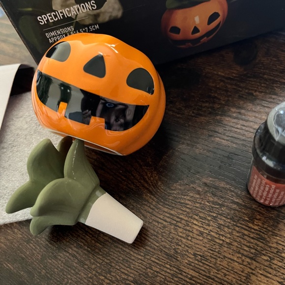 BLUZEN Halloween Pumpkin Jack-O-Lantern Ceramic Oil Diffuser - Picture 11 of 12